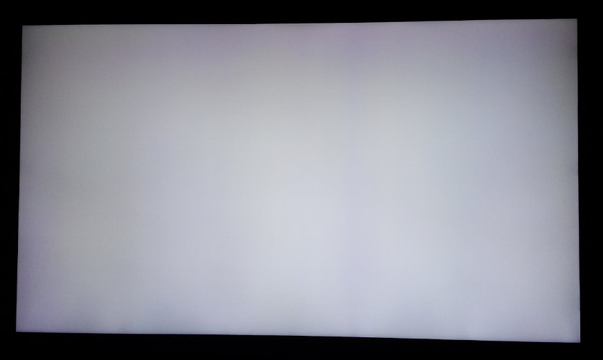 Экран ТВ с пятнами
